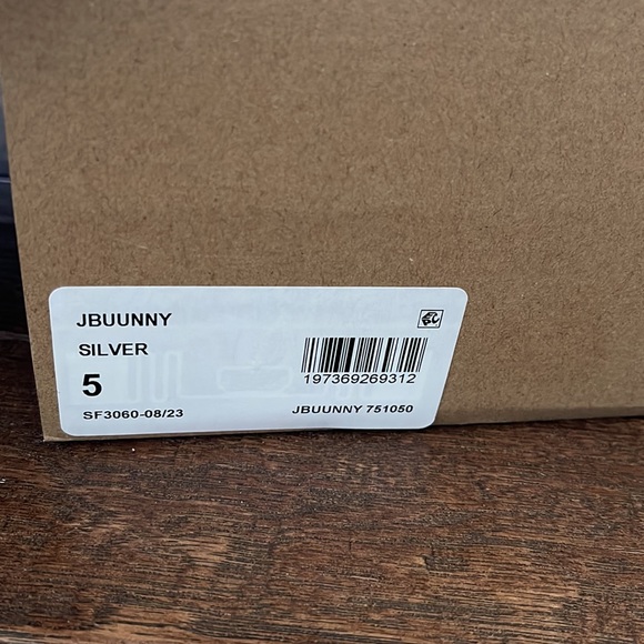 Steve Madden Girls JBuunny Faux Fur Boots in Silver size 5 - Picture 6 of 8